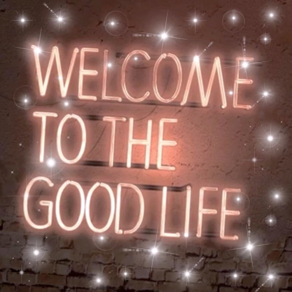 Meet your Posher, Kristina - Picture 1 of 8